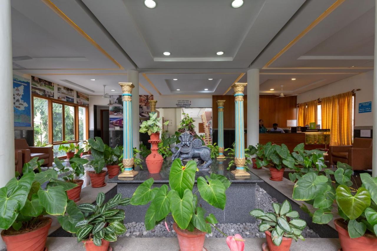 Kstdc Hotel Mayura Hoysala, Mysore Extérieur photo